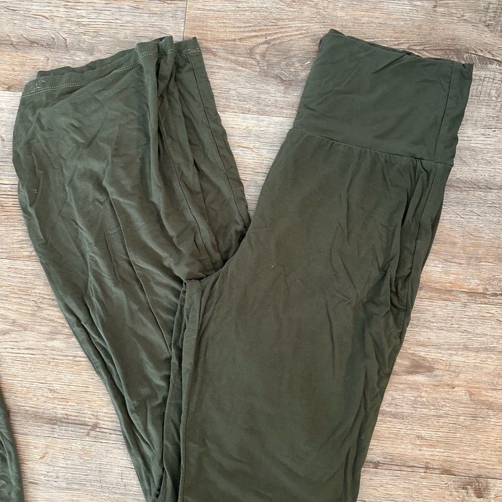 Icobid Womens Flared Yoga Pants and Long Sleeve Set - Picture 5 of 5